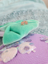 Load image into Gallery viewer, Seashell Earrings