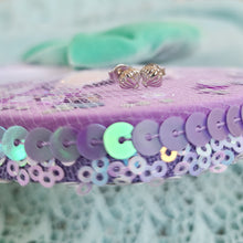 Load image into Gallery viewer, Seashell Earrings