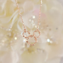 Load image into Gallery viewer, Flower Wreath Necklace