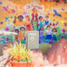 Load image into Gallery viewer, Familia Door Locket