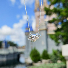 Load image into Gallery viewer, True Love's Kiss Necklace