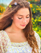 Load image into Gallery viewer, Flower Wreath Necklace