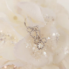 Load image into Gallery viewer, Magic Christmas Wreath Drop Earrings