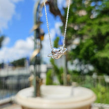 Load image into Gallery viewer, True Love's Kiss Necklace