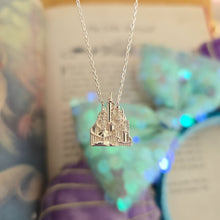 Load image into Gallery viewer, Palace of the Sea King Necklace

